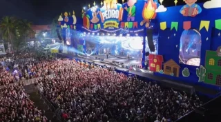 Justiça determina que prefeitura publique contratos de artistas do 'Ita Pedro' e detalhe origem dos recursos